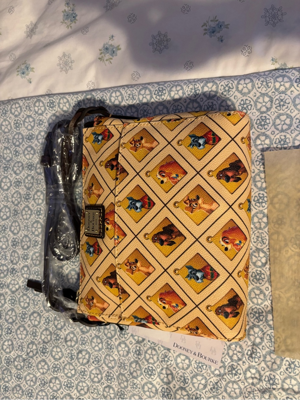 NWT Disney Dooney & Bourke 2018 Lady and the Tramp Foldover Crossbody Bag Rare